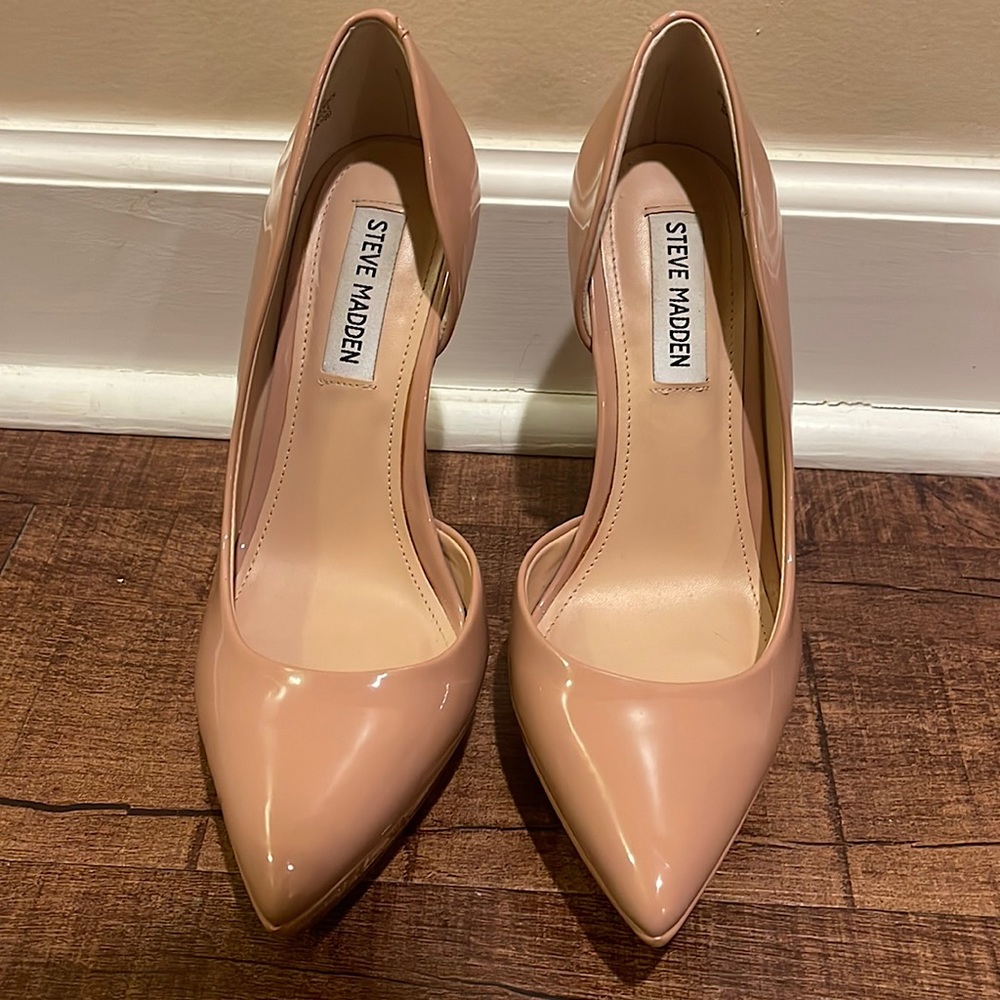 Steve Madden beige stilettos
